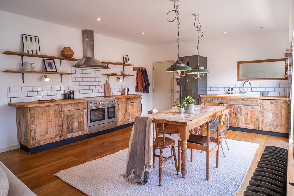 Penthouse At The Old Tea Factory Apartment London Bagian luar foto